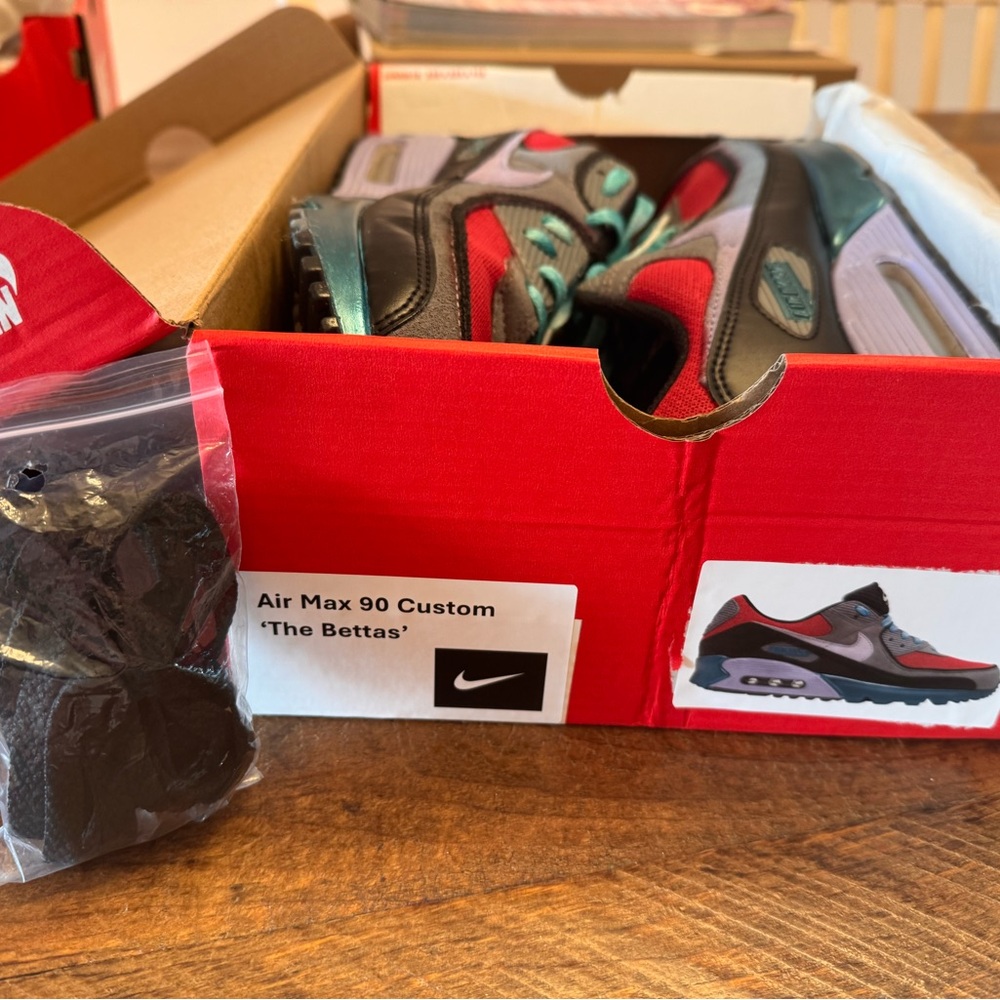Nike Air Max 90: Bettas - Picture 9 of 9